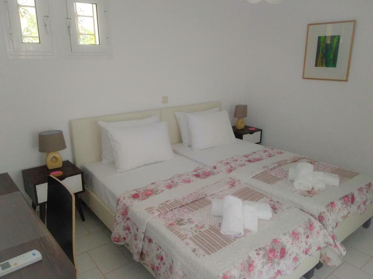 House With Garden Near The Sea Apartment Agia Efimia Екстериор снимка